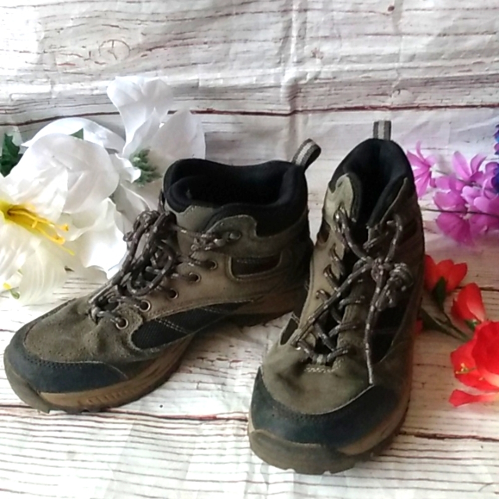 Denali hiking boots